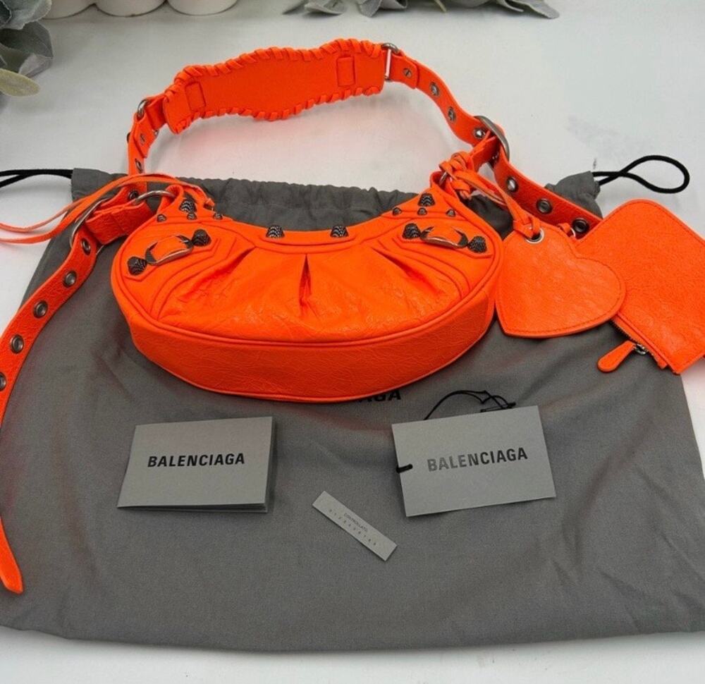 Women's Balenciaga LE CAGOLE shoulder bag in neon orange lambskin, leather NWT
